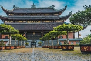 Hanoi: 2-Day Trang An, Bai Dinh & Yen Tu Buddhist Tour