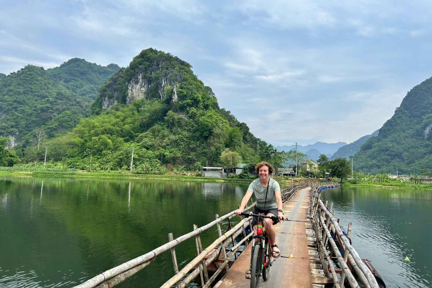 Hanoi: 2 Days Pu Luong Excursions - Trekking, Bamboo Rafting