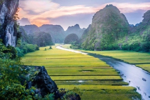 Hanói: Crucero de 5 estrellas de 3 días por Ninh Binh y la Bahía de HaLong