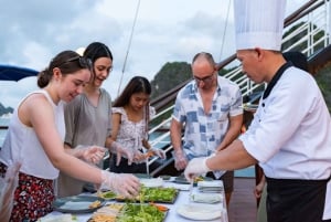 Hanoi: 3 päivän Ninh Binh, Ha Long ja Lan Ha Bay 5 tähden risteilyt