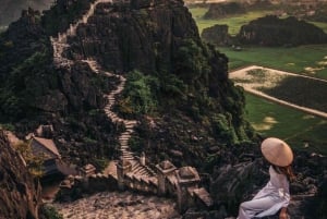 Hanoï : circuit de 3 jours avec croisière dans la baie de Lan Ha et visite de Trang An