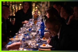 Passeio progressivo por 3 restaurantes requintados de Hanói com vinho