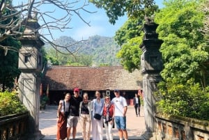 Hanoi: 4-Day Trip Ninh Binh-Halong Cruise Cabin with Balcony