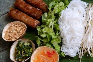 Hanoi: 7 Tastings Street Food Tour mit Train Street