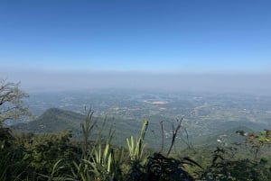 Hanói: excursão privada de 2 dias ao Pico Ba Vì e ao Vale Mai Châu