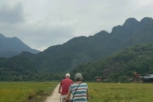 Hanói: excursão privada de 2 dias ao Pico Ba Vì e ao Vale Mai Châu