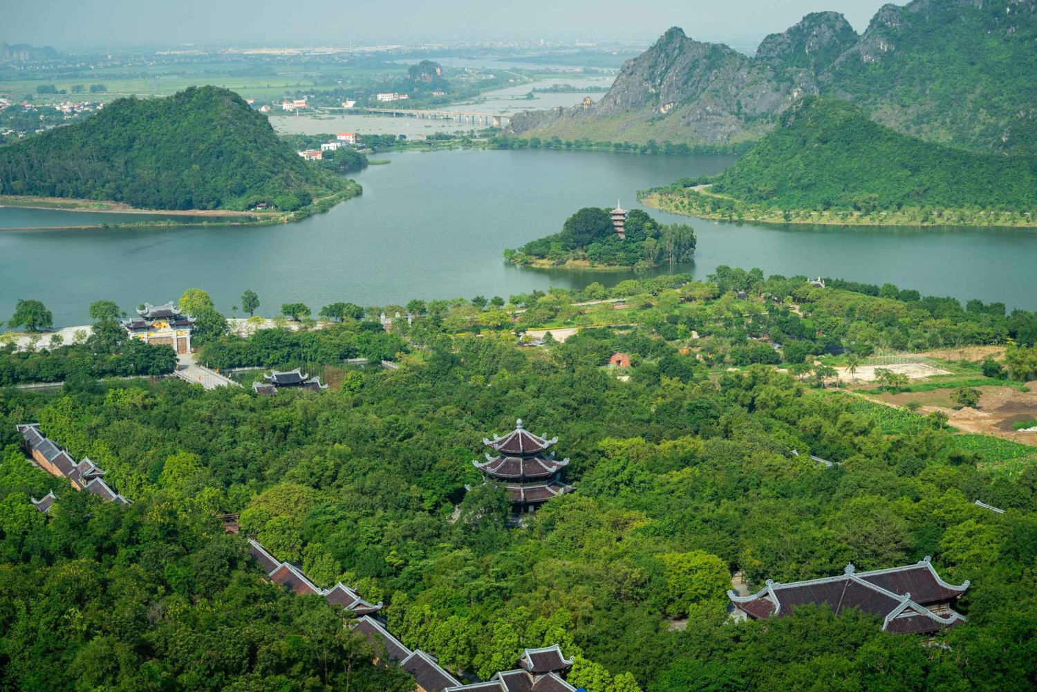 Hanoi: Bai Dinh-pagoden, Nhat Tru-pagoden eller Trang An, Mua-grotten