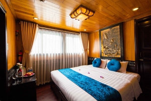 From Hanoi: 2-Day Luxury Cruise of Ha Long and Lan Ha Bay
