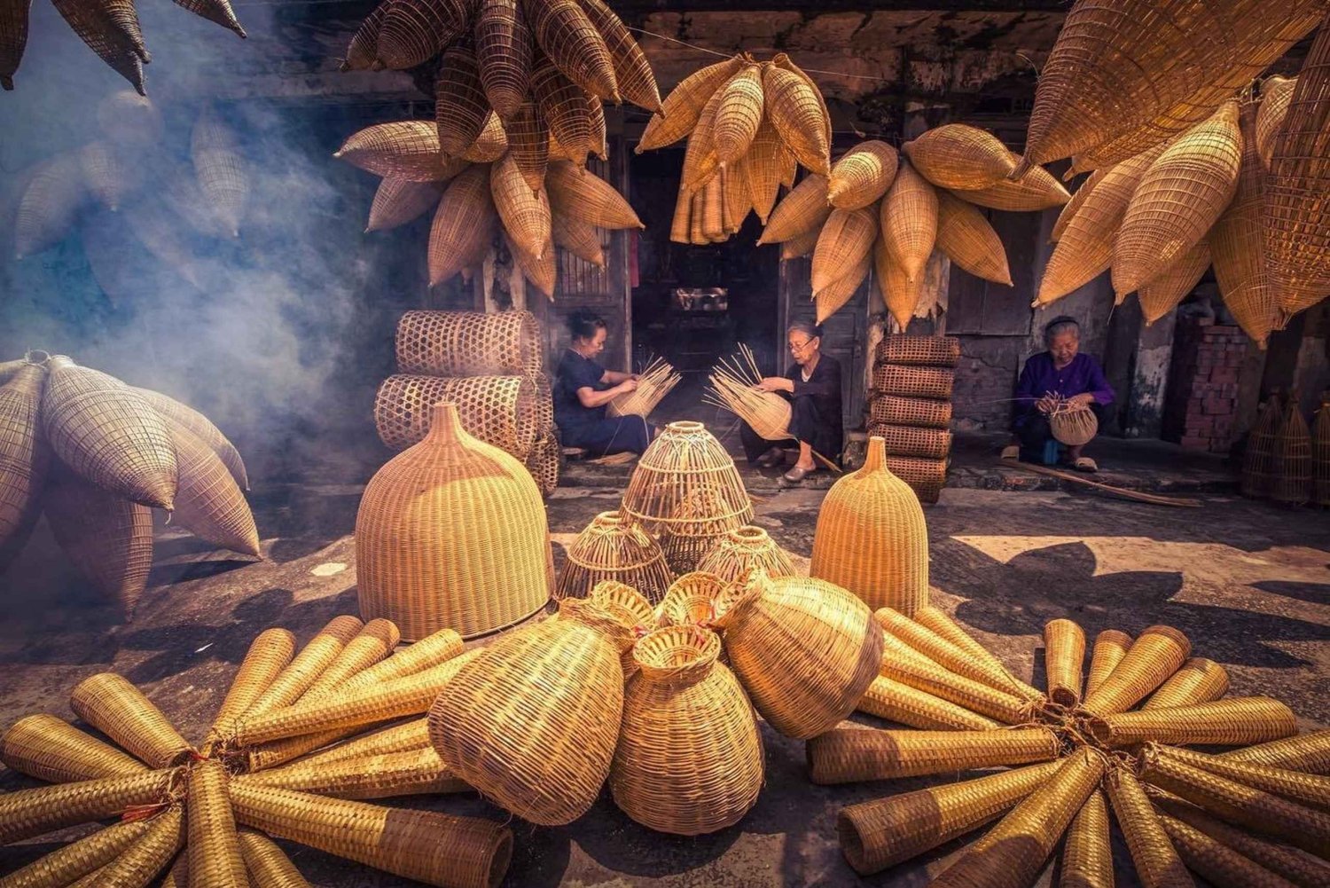Hanoi: pueblo de trampas de bambú para peces, salsa de soja, incienso, almuerzo.