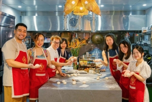 Clase de panadería y preparación de café en Hanói: un legado francés