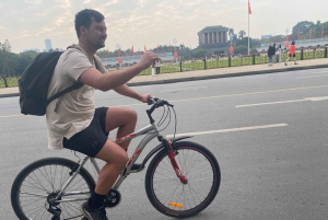 Hanoi: Bike Tour Through Hidden Gems and Banana Island