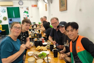 Hanoi: Bike Tour Through Hidden Gems and Banana Island