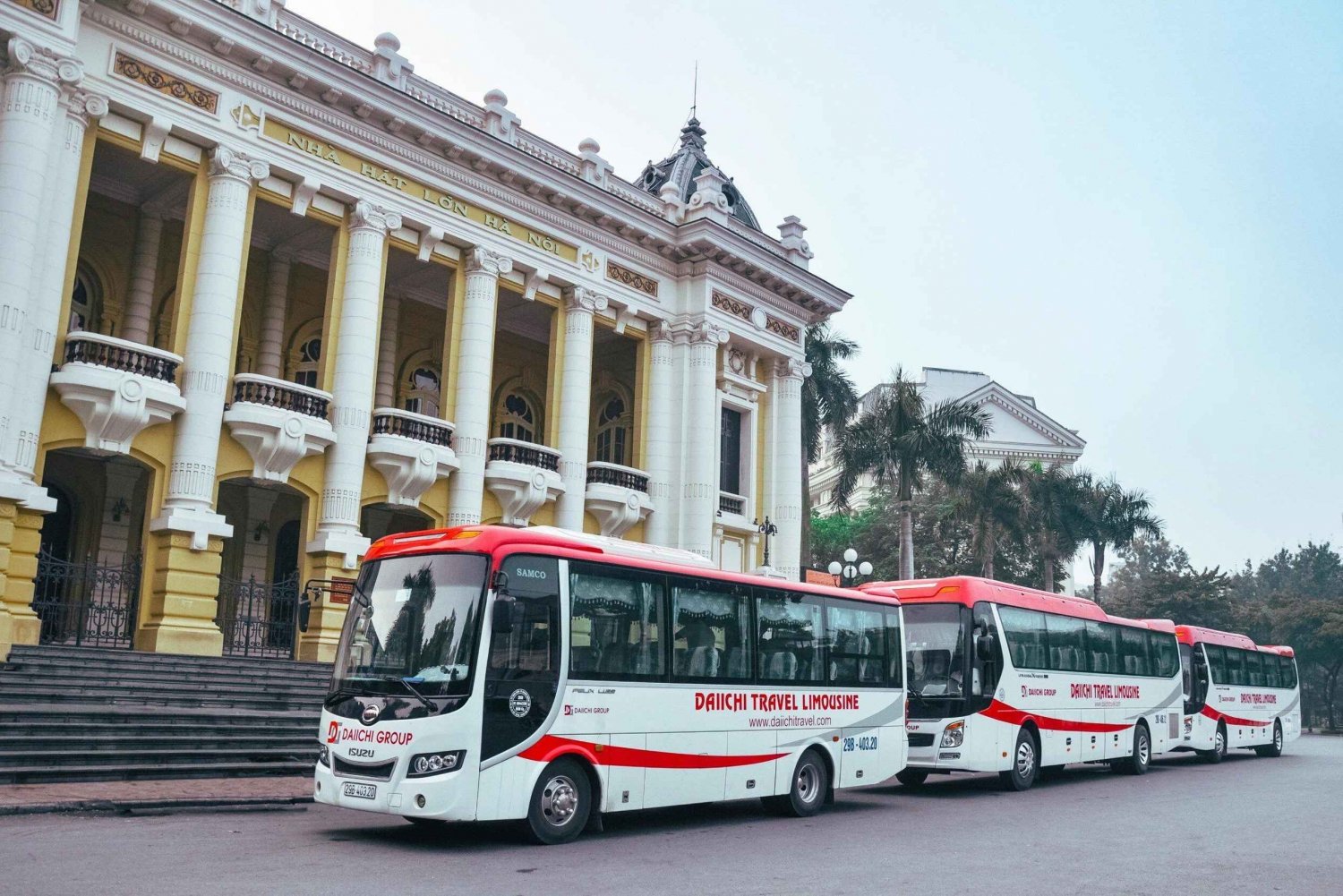 Hanoi : Transfert vers l'île de Cat Ba en bus Shutte ou en limousine