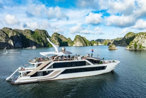 Hanoi/Cat Ba Lan Ha Bay -risteily – kajakki, poreallas, vesiliukumäki