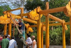 Hanoi: Chang Sonin kylän tuulettimien valmistus ja puusepäntaitojen esittelykierros sekä lounas