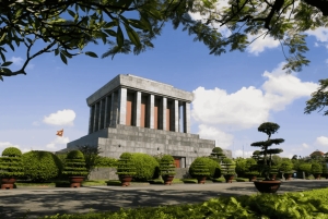 Medio día en la ciudad de Hanói: la ciudad contiene belleza cultural