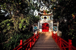 Medio día en la ciudad de Hanói: la ciudad contiene belleza cultural