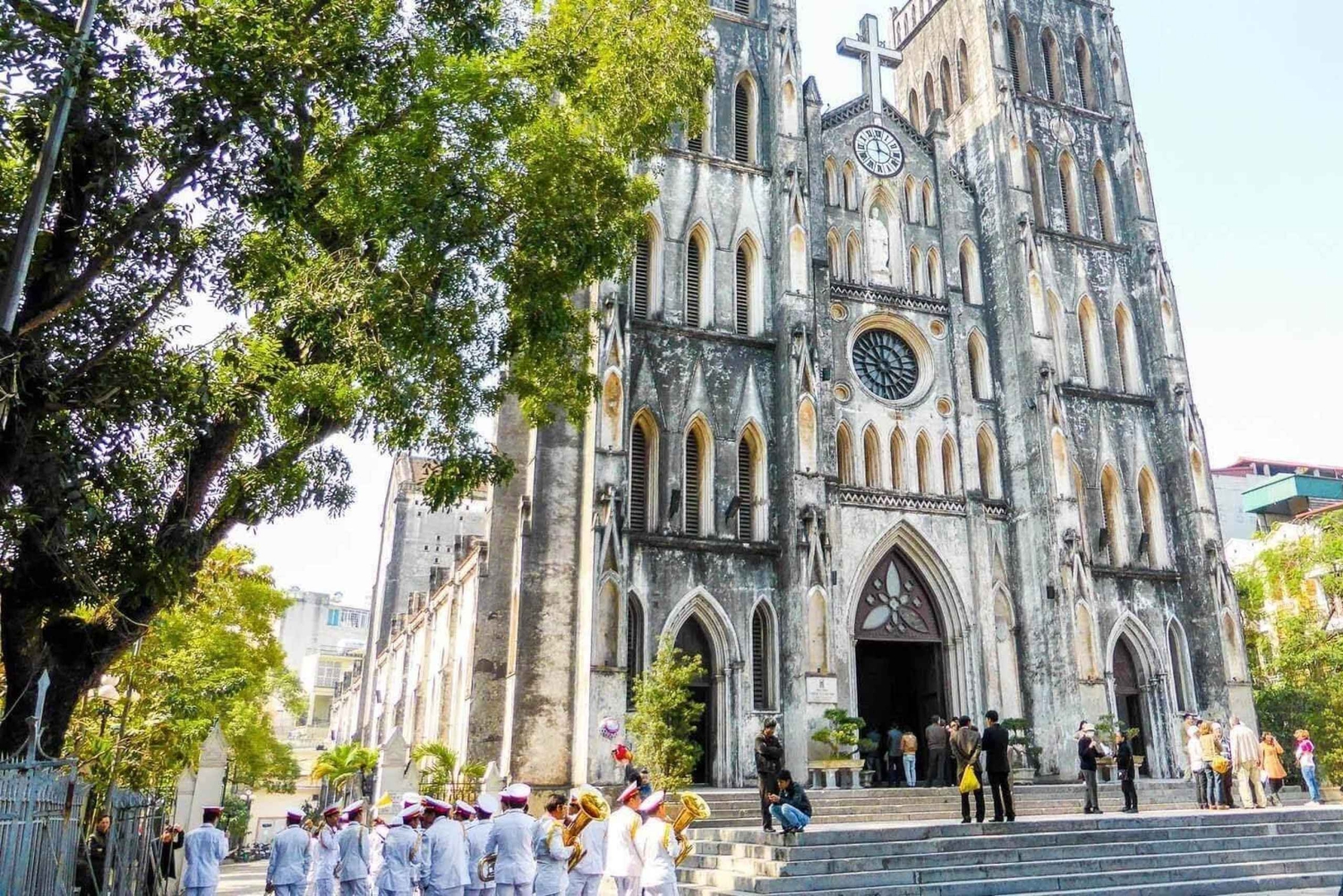 Hanoi: City Sightseeing Motorbike Tour