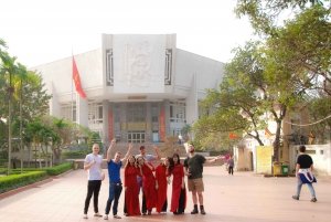 Hanoi: City Sightseeing Motorbike Tour
