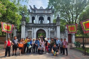 Hanoi City Tour koko päivän lounaalla