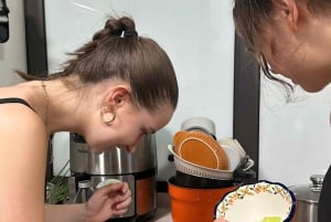 Hanoi-Kaffee-Workshop: 6 vietnamesische Kaffeespezialitäten in einem lokalen Haus zubereiten