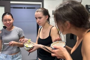 Hanoi-Kaffee-Workshop: 6 vietnamesische Kaffeespezialitäten in einem lokalen Haus zubereiten