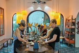 Hanoï : cours de cuisine dans une villa locale avec visite du marché