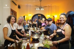 Hanoï : cours de cuisine, contes culturels, marché et transfert