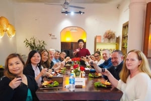 Hanoï : cours de cuisine, contes culturels, marché et transfert