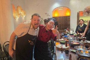 Hanoï : cours de cuisine, contes culturels, marché et transfert