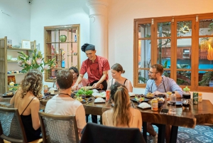 Hanoi: Cooking Class in a Local Villa with Market Tour