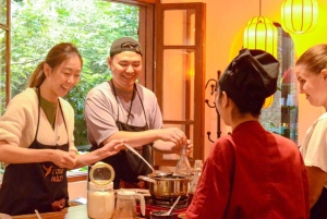 Hanói: Cozinha Rosa: Pho/Bun Cha/Nem + Café de Ovo/Sal grátis