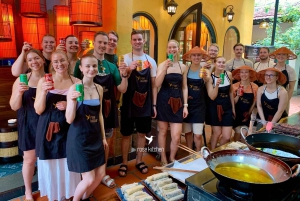 Hanói: Cozinha Rosa: Pho/Bun Cha/Nem + Café de Ovo/Sal grátis