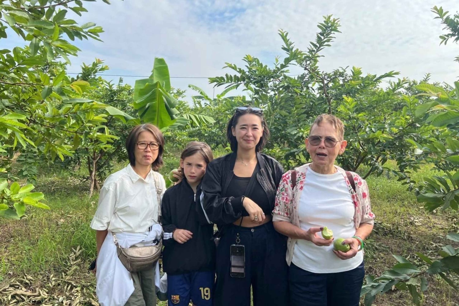 Hanoi: maaseudulle ja Bat Trangin keramiikkakylään jeepillä