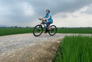 Hanoi Countryside Bike Tour: Red River Culture & Daily Life