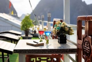 Hanói: Cruzeiro aconchegante com pernoite na Baía de Halong com refeições