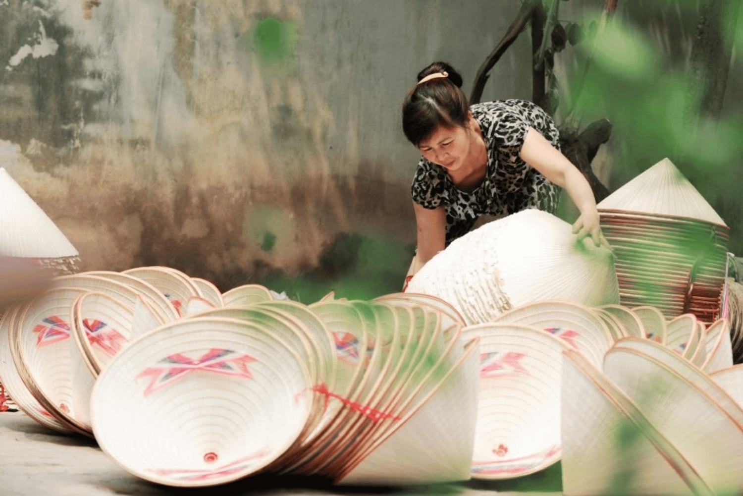 Hanoi: Craft Villages Tour with Conical Hat & Incense