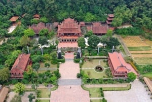 Hanoi: Dia Tang Phi Lai Pagode oder Hut- & Räucherstäbchen-Dorf