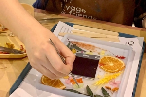 Hanoi: DIY Resin Art Light-Up Photo Frame Workshop