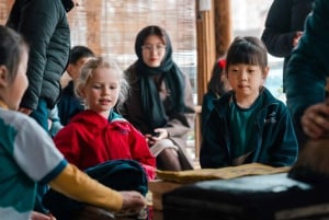 Wioska malarstwa Dong Ho w Hanoi i wioska tworzenia glinianych posągów