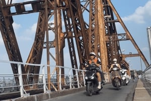 Hanoi: Food and Sightseeing Motorbike Tour met 7 proeverijen