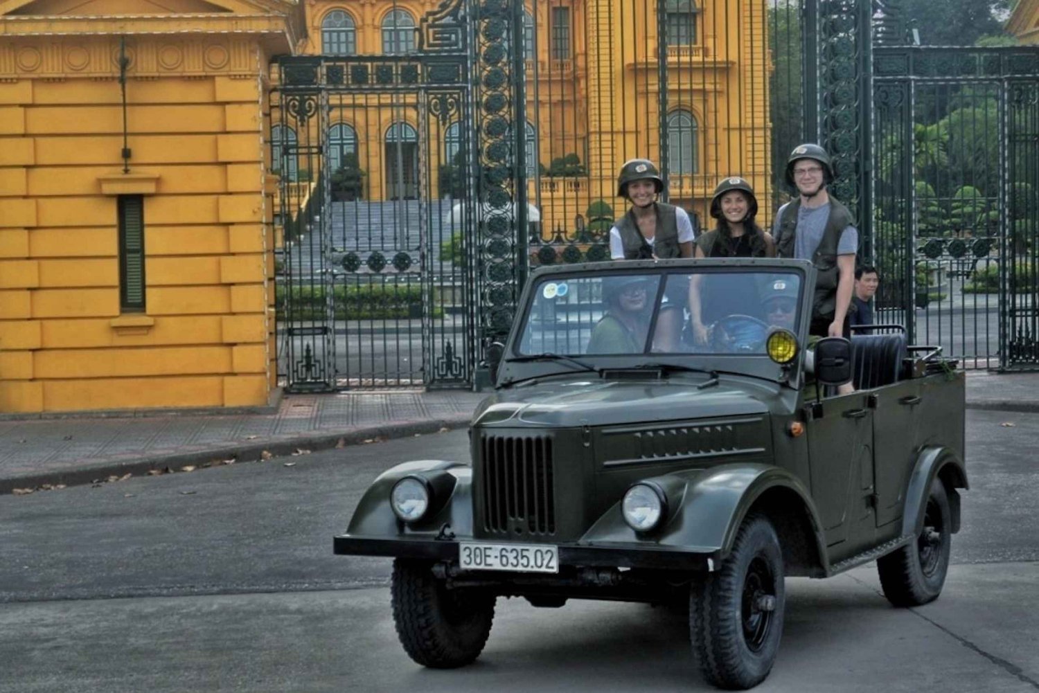 Hanoi: Mad, kultur, sightseeing og sjov - Army Jeep Tour