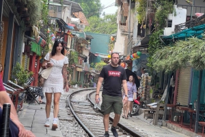 Hanoi Food Tour with Train Street Visit