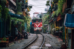 Hanoi: Foodie Tour with Train Street