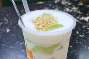 Hanoi for the sweet tooth: Desserts & Snacks walking tour