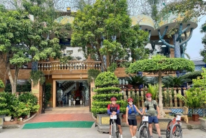 Hanoi: koko päivän pyöräretki Bat Trangiin ja Co Loaan naisten opastuksella