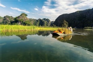 Hanoi: Full Day Guided Tour of Hoa Lu, Trang An, Mua Cave