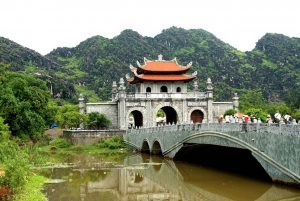 Hanoi: Full-Day Mua Cave, Hoa Lu and Tam Coc Tour