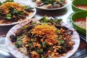 Hanoi: Wycieczka z przewodnikiem po ulicznym jedzeniu z degustacją