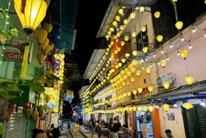 Hanoi: Guided Street Food Tour with Train Street Experience